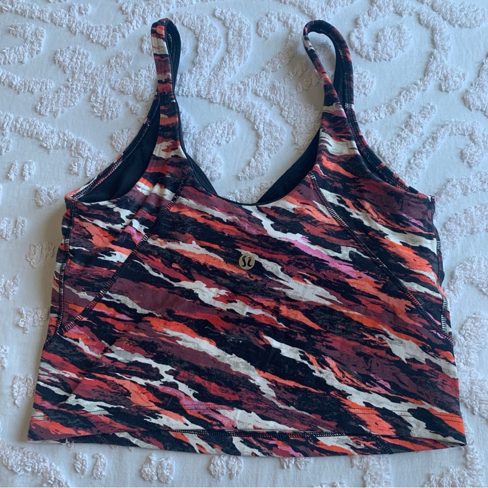 Women’s 6 LULULEMON Align Cropped Tank Lunar New Year Tiger Tide Smoky Red Multi - Picture 3 of 6